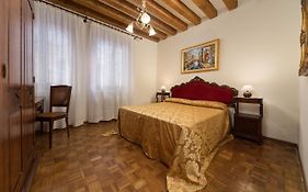 At 2 Minutes From San Marco Square